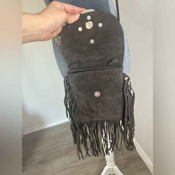 Gray conch fringe cross body purse - western rodeo - feathers- boho bag - Picture 5 of 7